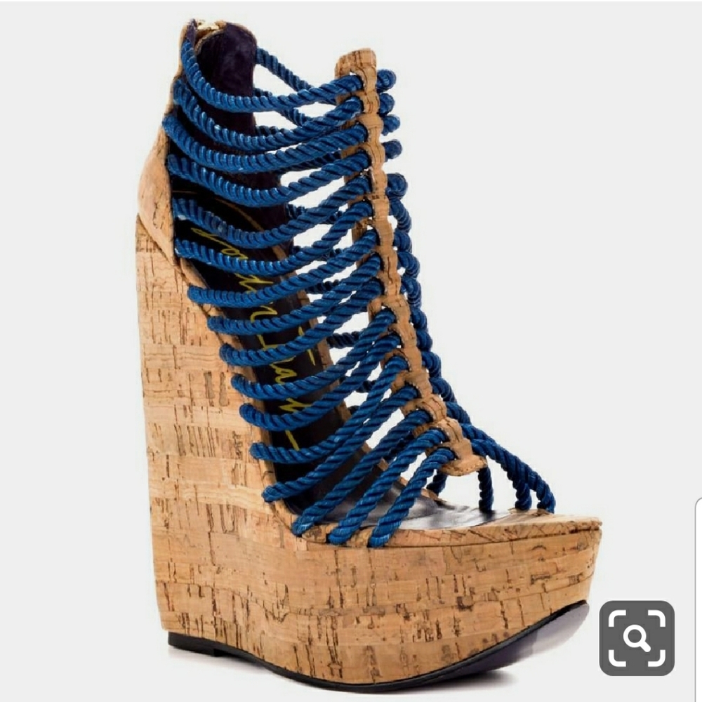 London trash wedges